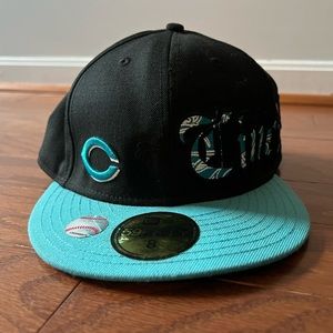 New Era Cincinnati Reds Black/Turquoise 59FIFTY Fitted Hat. Size 8. Like new.